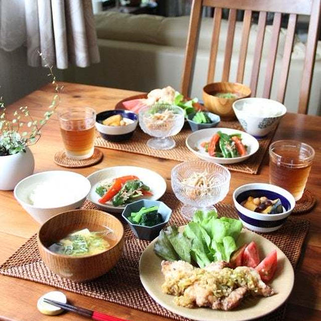 油淋鶏定食。と、夕張メロン。