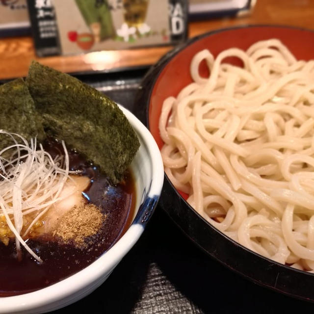 【五反田】手打ちうどんめんこや＠幡ヶ谷にもあるおうどん屋さん。「手抜きうどん」の看板が目印。