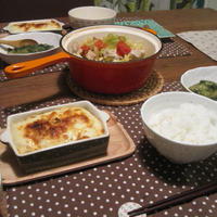 鶏胸肉とキャベツのマリネ蒸しと焼きネギの和風グラタン