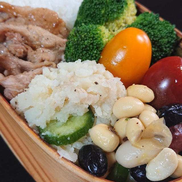 豆サラダの弁当