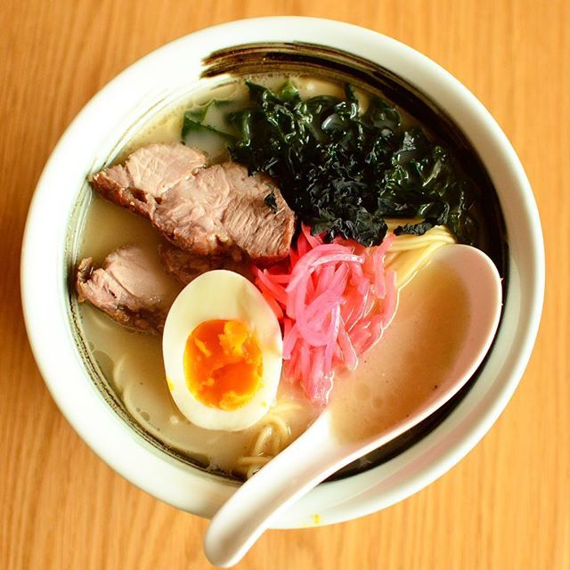 熊本ラーメンには紅しょうがたっぷりが好き