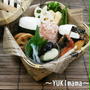 籠で。。おにぎりのお弁当～塩麹漬け鮭の塩焼き