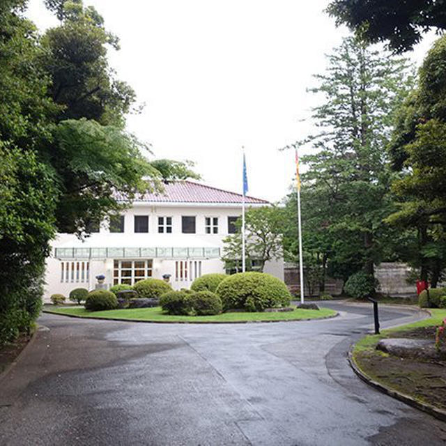 ドイツ大使館へ。国家統一記念日レセプションに伺いました。