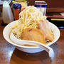 ラーメン小をニンニク・カラメ・野菜ちょいマシで啜る