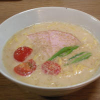 ★日清のラーメン屋さんアレンジ★　ミルクがマイルド！がらんぼ鍋風ラーメン♪