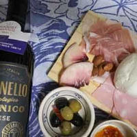 イタリアオーガニックワインと簡単おつまみ