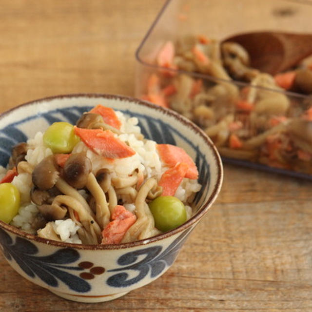 電子レンジで簡単3分！きのこと鮭の混ぜご飯の素（ご飯1膳から混ぜるだけ）