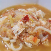 トマトの味噌煮込みうどん