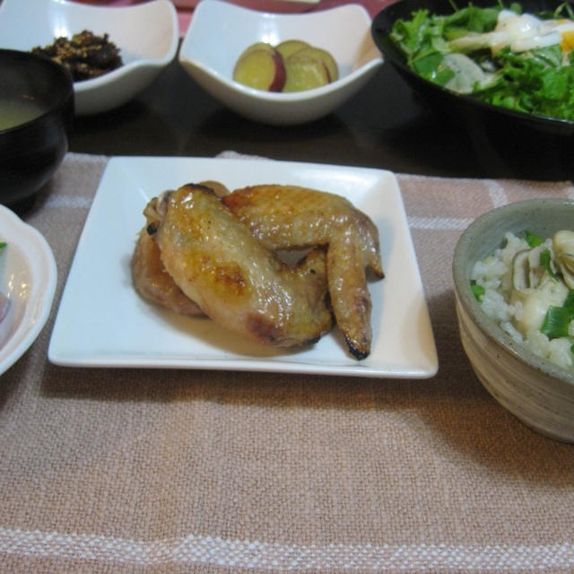 今日の晩御飯（カキご飯、手羽先の塩やき、ブリの刺身、牛肉のしぐれ煮etc)&お取り寄せのお菓子