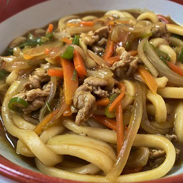 ランチのカレーうどん＆見ごろの植木鉢のソメイヨシノ♪