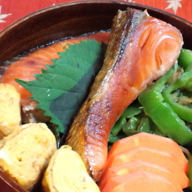 秋鮭の海苔弁＆牛玉丼弁当