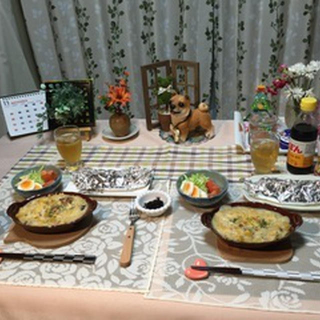 マカロニグラタンと鮭のホイル焼き