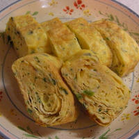 混ぜ込みわかめで卵焼き
