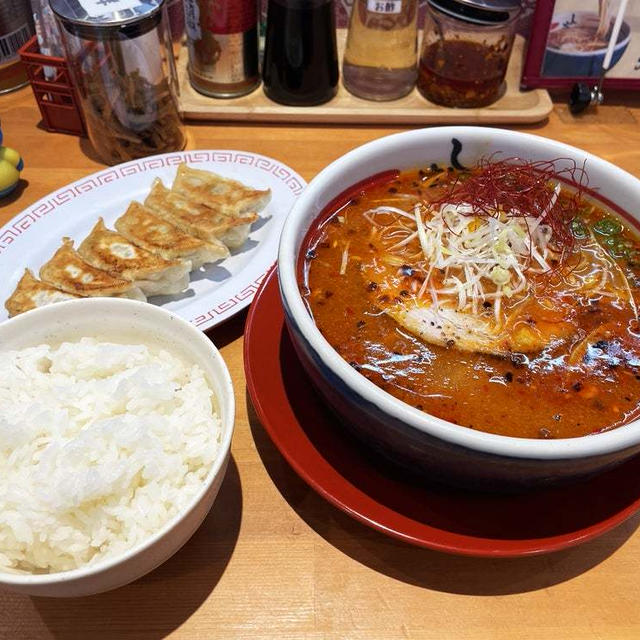 塩麻辣麺とギョーザ（6個）ライスセットを食べてみた 〜大阪塩系ラーメン〜
