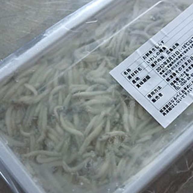 生しぼりえごま油で生しらす和え素麺