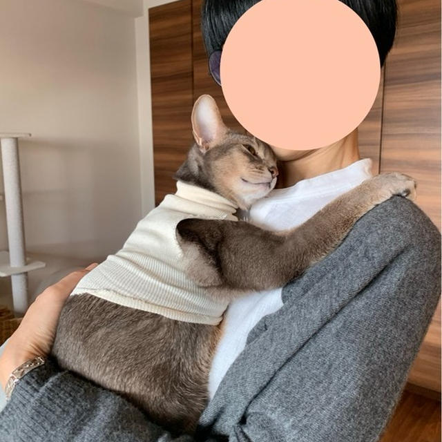 Nさんに抱っこされたぼくちん