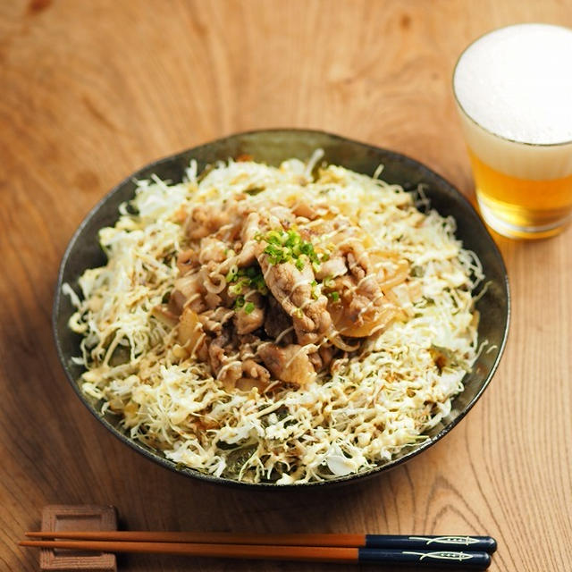コンビニキャベセンと豚こま炒めのソースマヨサラダ