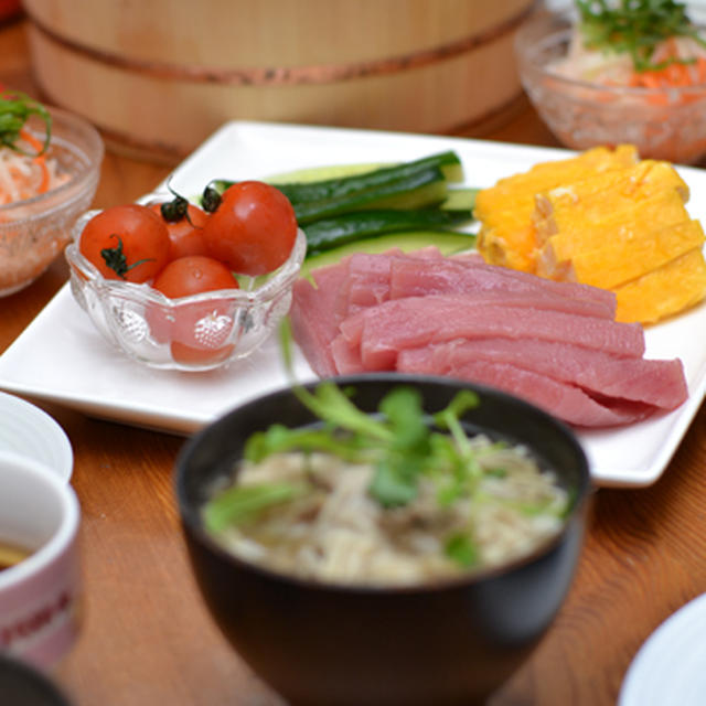 ツッコミどころ満載の晩ご飯。昨日は課題祭り～。