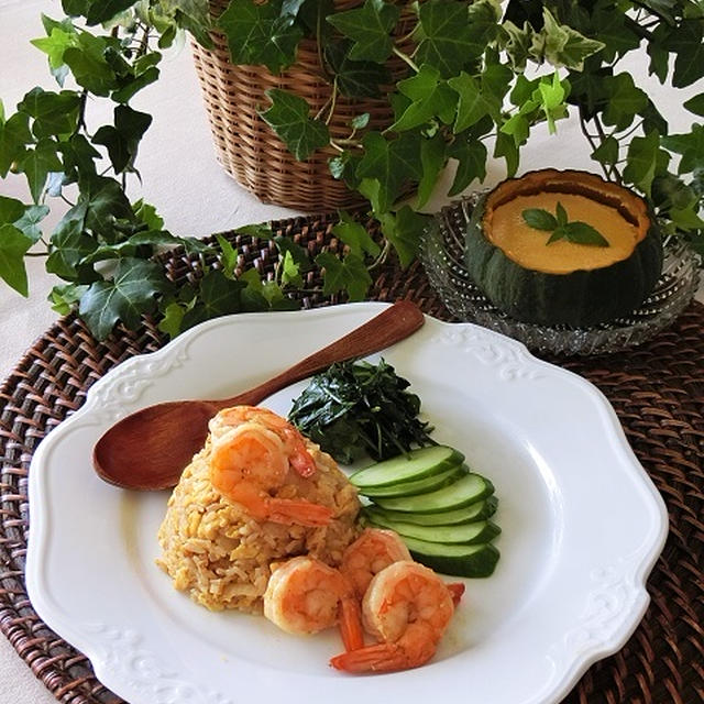 タイ料理 ♪ エビチャーハンとココナッツかぼちゃプリン