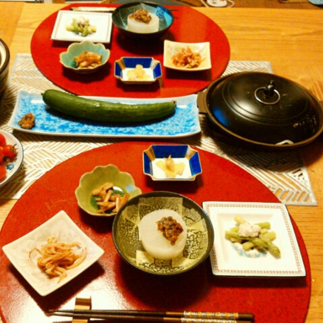 和風きのこパエリアや肉豆腐と小鉢5品の全10品で晩酌