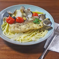 魚介と野菜の旨みが凝縮！鯛とあさりのアクアパッツァ パスタ