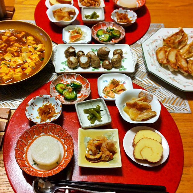王将餃子と麻婆豆腐と小鉢８品に衣かつぎで晩酌