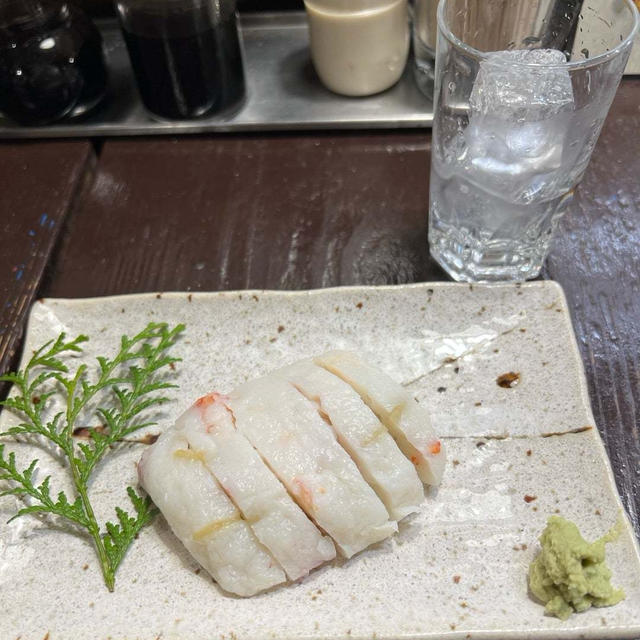 福岡市中央区長浜　１杯100円で焼酎がセルフで楽しめる　第三共進丸　手作りかまぼこ旨い