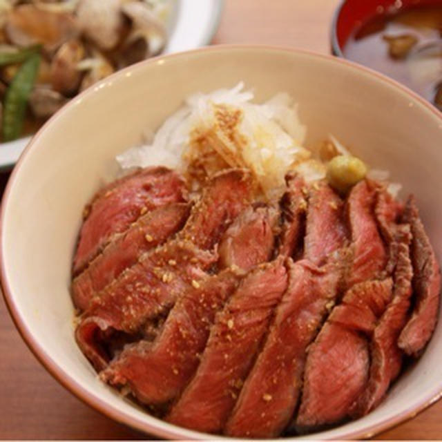 ステーキ丼&最近はまってるチーズケーキ