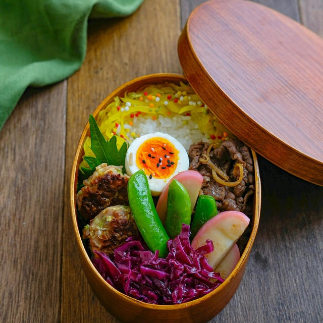 牛こまの生姜炒めと豚つくねがメイン！女子中学生のお弁当