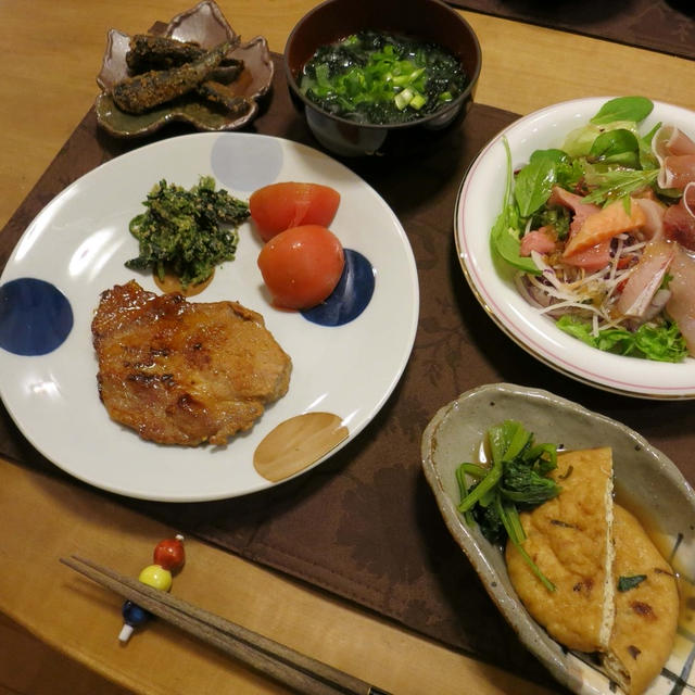 ちっちゃくて驚かれた豚の味噌漬けの晩ご飯　と　我が家の敷紅葉♪