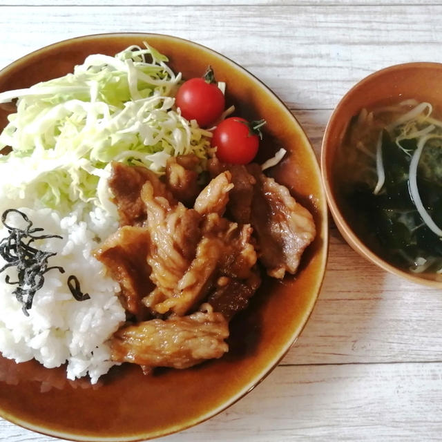 みかんジャムで味付け！朝からモリモリ焼肉定食！