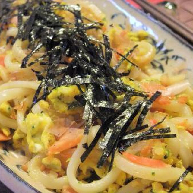 簡単！塩麹で鮭とブロッコリーの焼きうどん