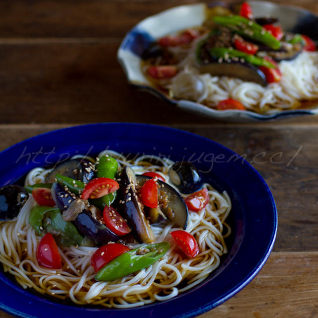 素麺　茄子と甘長唐辛子の醤油麹炒めを乗せて