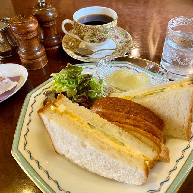 久々のひとりモーニングサービスでブランチ ♪