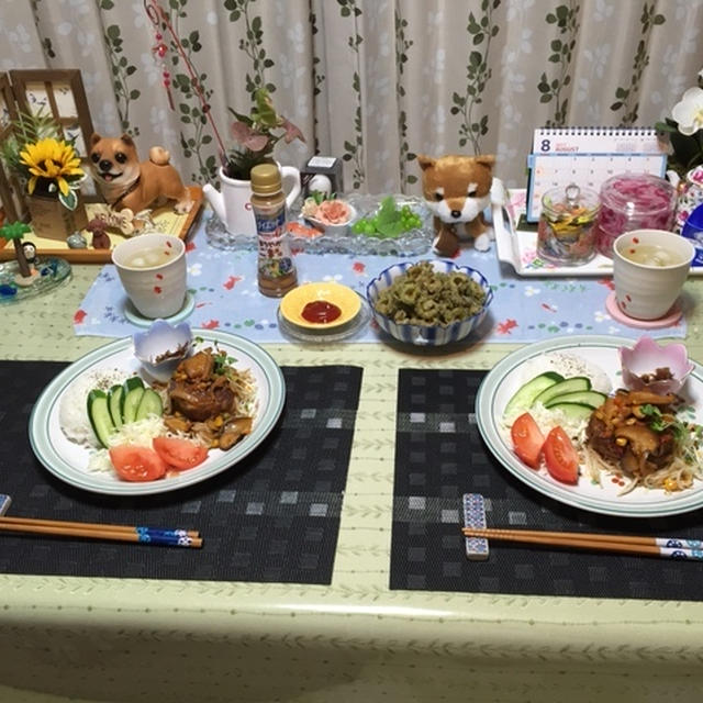 煮込みハンバーグとゴーヤのニンニク醤油揚げ