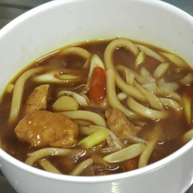 かんたんカレーうどんのレシピを公開中！