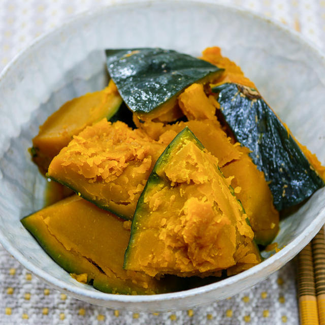 ちょっと安くなってきた？「かぼちゃの煮物」&「お惣菜の夕食の食卓」