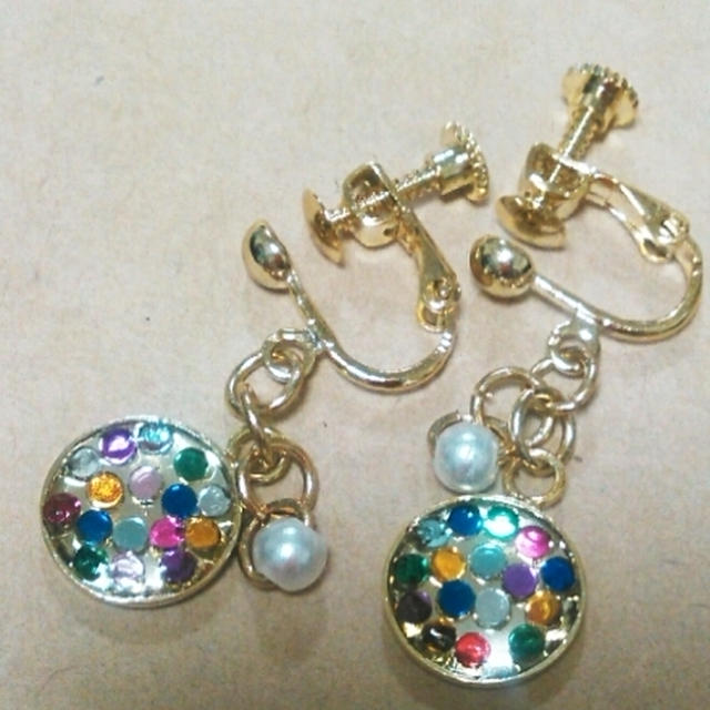 ハンドメイド☆キラキライヤリング～UVレジン