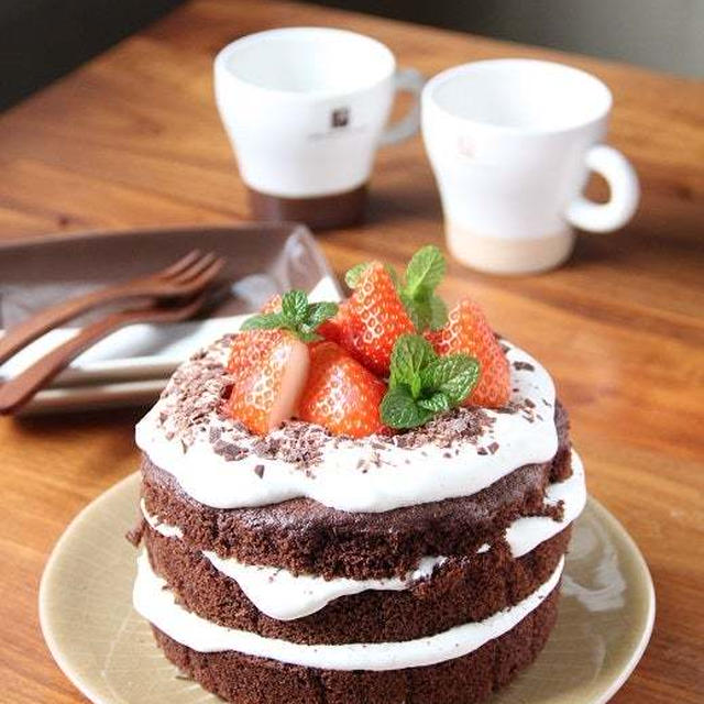 ナッペなし、いちごのチョコレートケーキ。