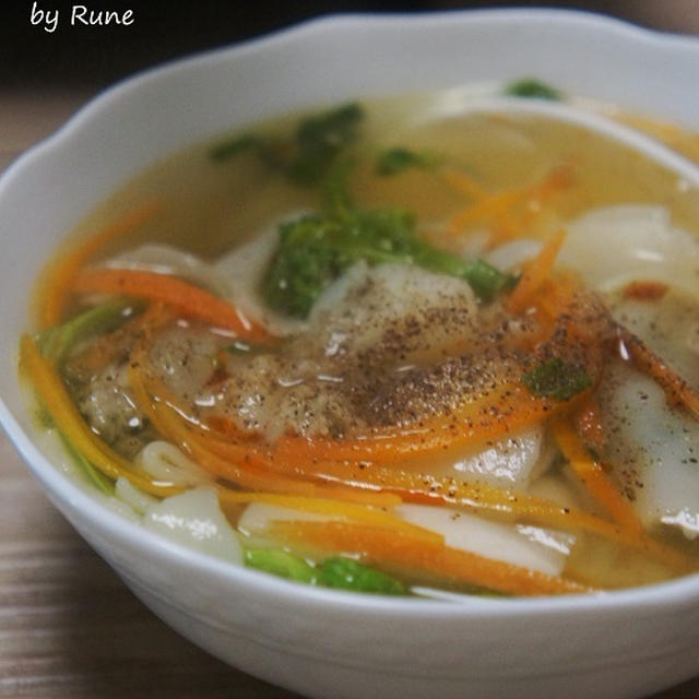 菜の花入り具だくさんｄｅジンジャー韮餃子スープ
