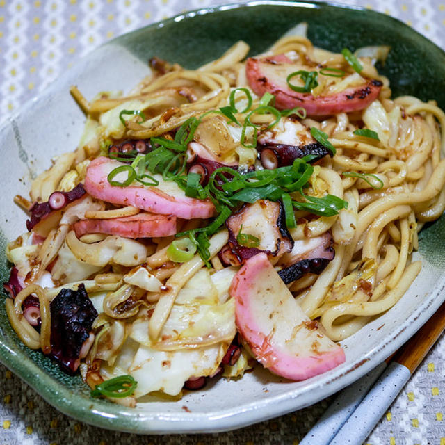 焼きそば麺少なめで作る「タコの和風焼きうどんそば」&「枚方山田池公園の菖蒲園と紫陽花」