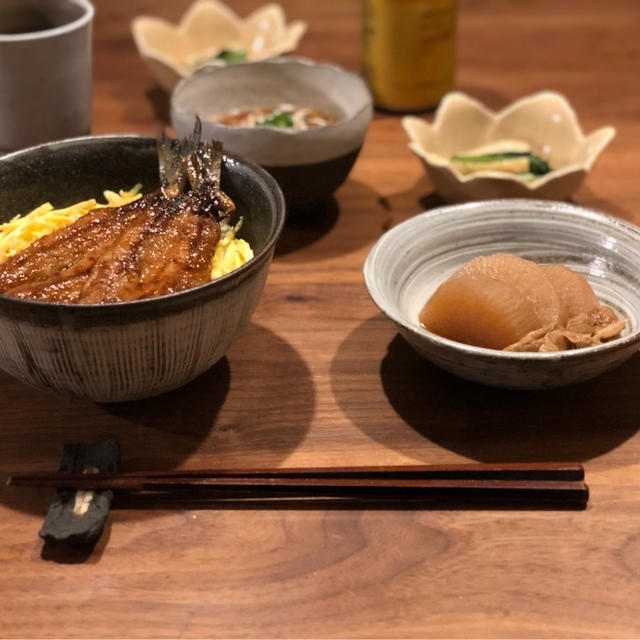 鰯の蒲焼き丼でお夕食