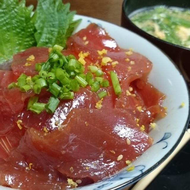 柚子おろし鮪の漬け丼、京都白湯らーめん。