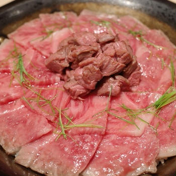 【横浜】プライベート感たっぷりの個室でネオ焼肉を楽しむ「横浜 うしみつ」