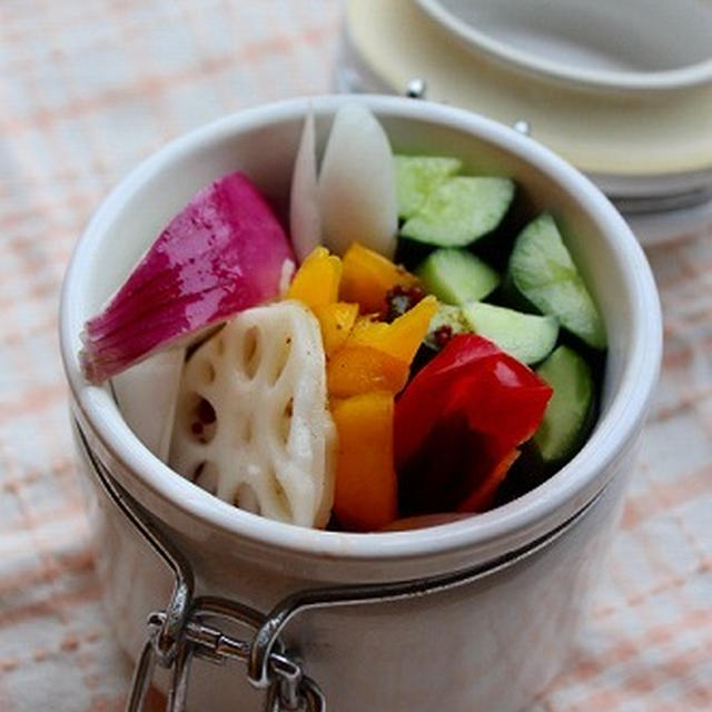 彩り野菜の簡単ピクルス　