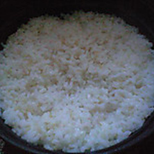 湯立てで白米（８８４）。。。富山県南砺市産海藻アルギット米特別栽培米コシヒカリ・白米（あいざわ米店）と茨城県産うまかっぺコシヒカリ玄米・新米（あいざわ米店）
