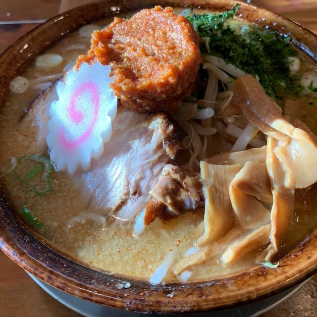 安田の満月で美味しい辛いらーめん食べました。