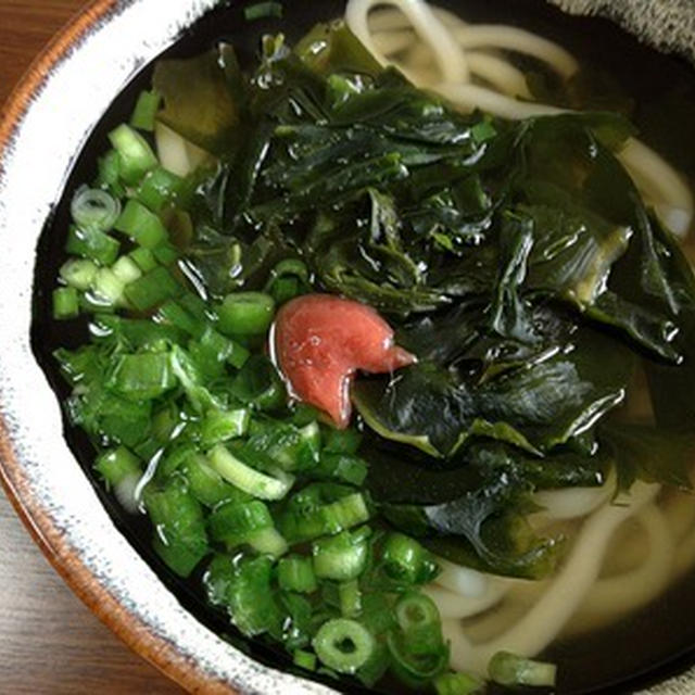 新居で最初の食事は