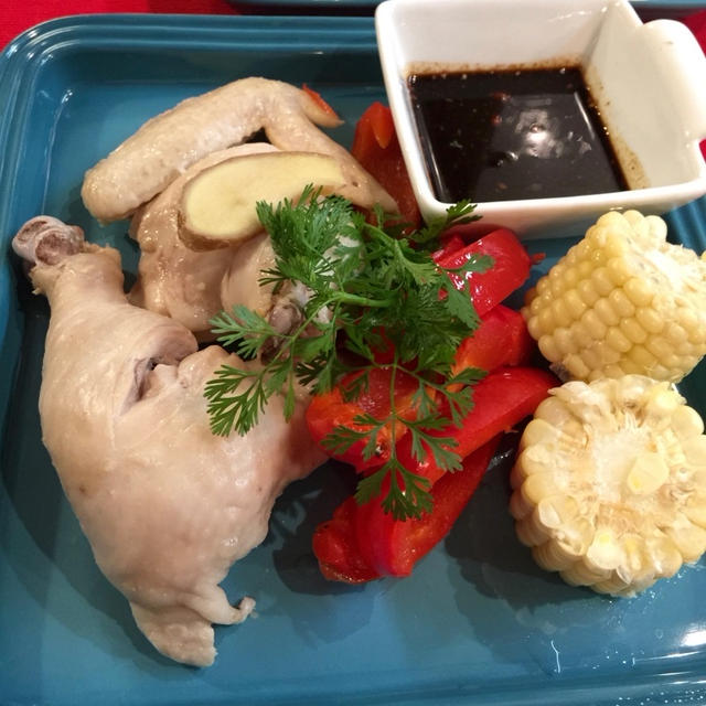 アジアン蒸し鶏と蒸し野菜のナンプラーソース