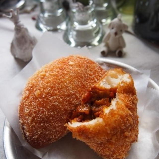 カレーパン　カルツォーネ　ポテトフランス